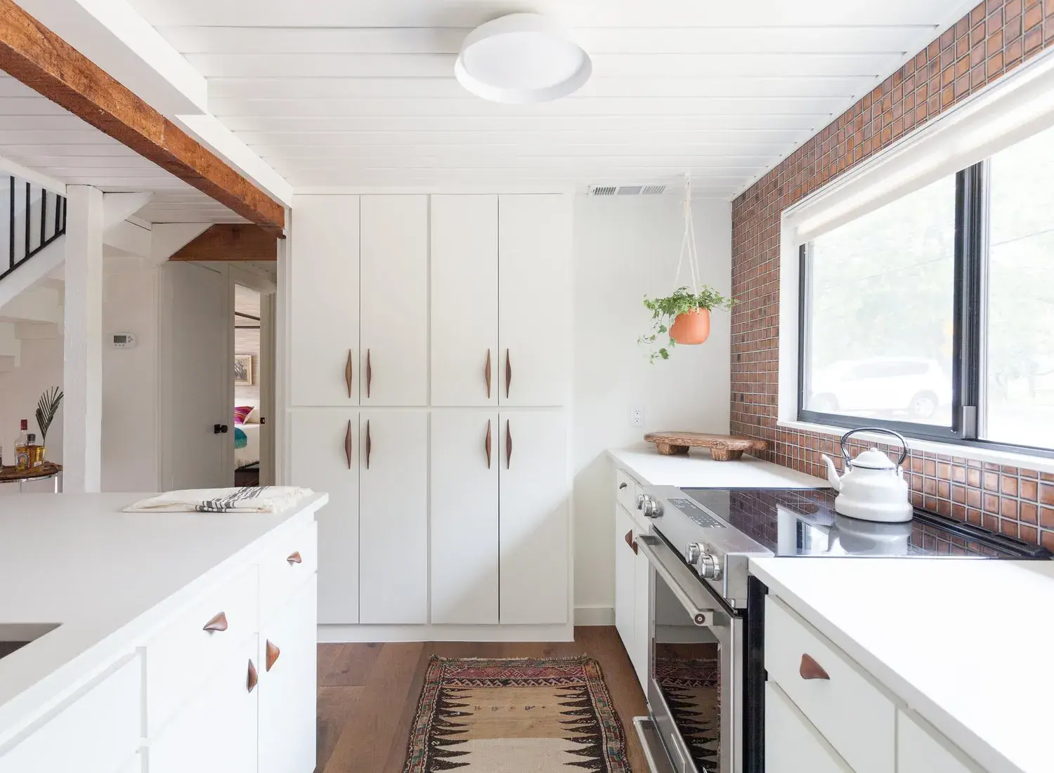 Okena Lodge · 1703 — gallery image 3
